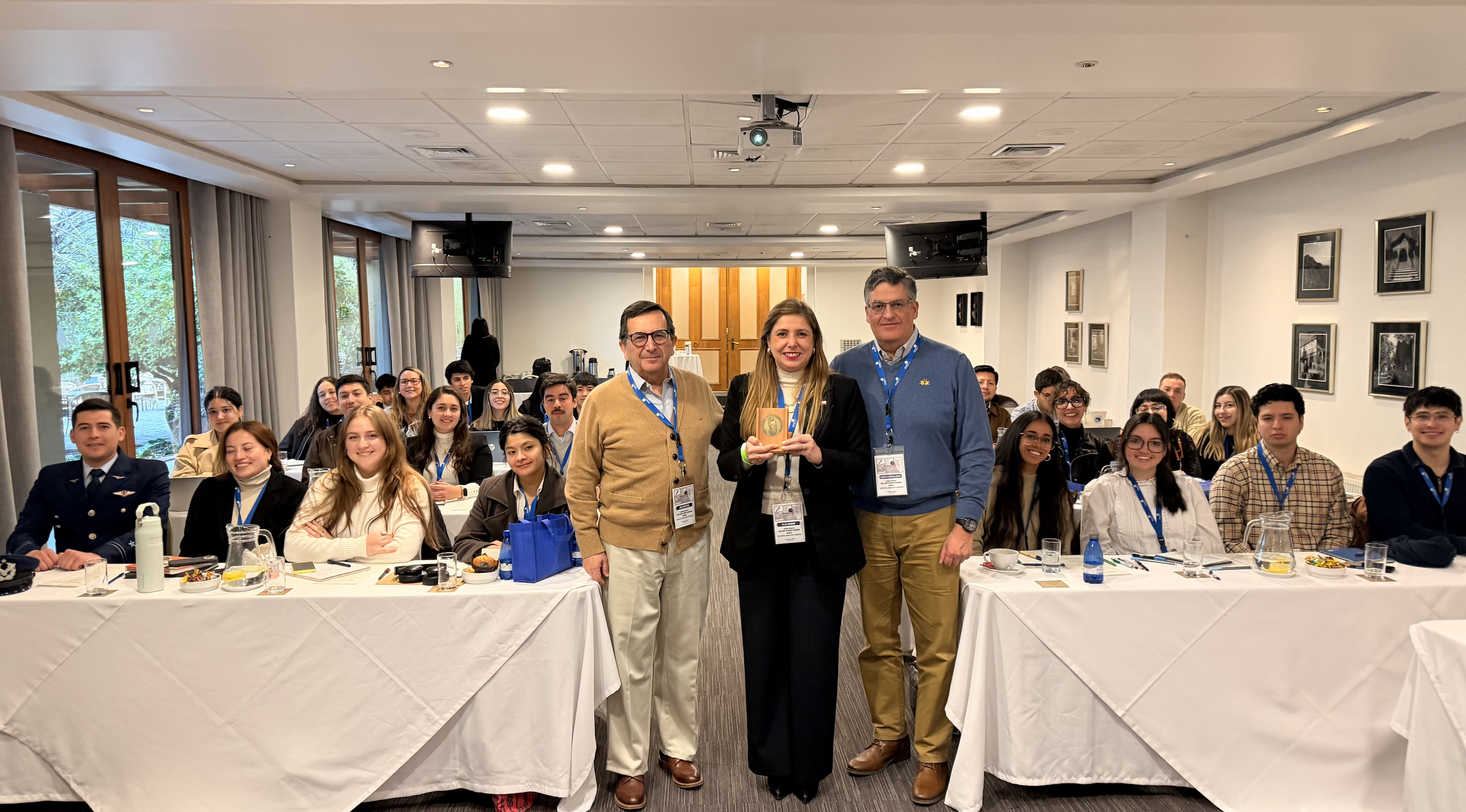 ¿QUÉ ES LA ACADEMIA ATHENALAB?